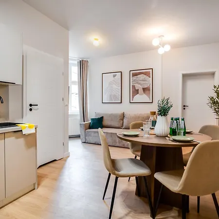 Apartman Z Balkonem Kamienica Przy R Lazarskim Poznań