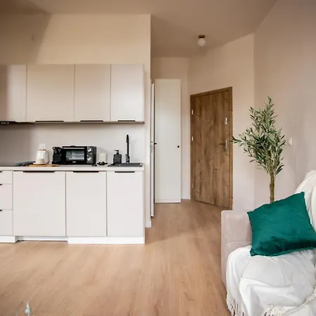 Z Balkonem Kamienica Przy R Lazarskim Apartman